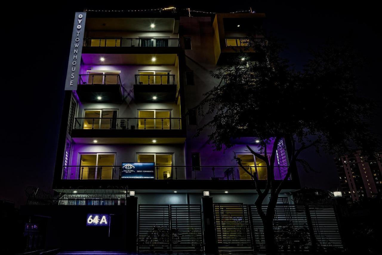Super Townhouse Tipsyy Near Bestech Central Square Mall Gurgaon Eksteriør bilde