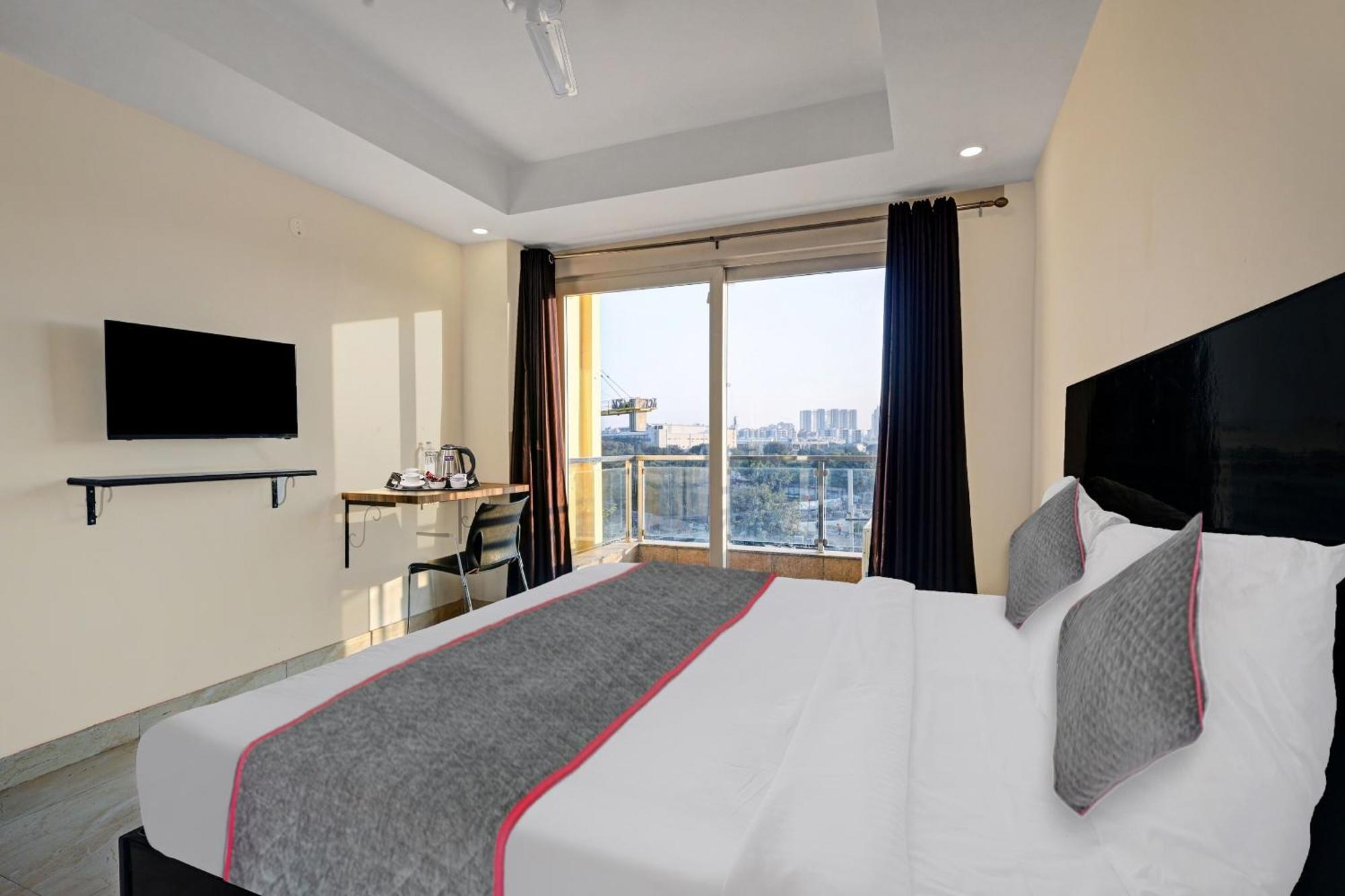 Super Townhouse Tipsyy Near Bestech Central Square Mall Gurgaon Eksteriør bilde