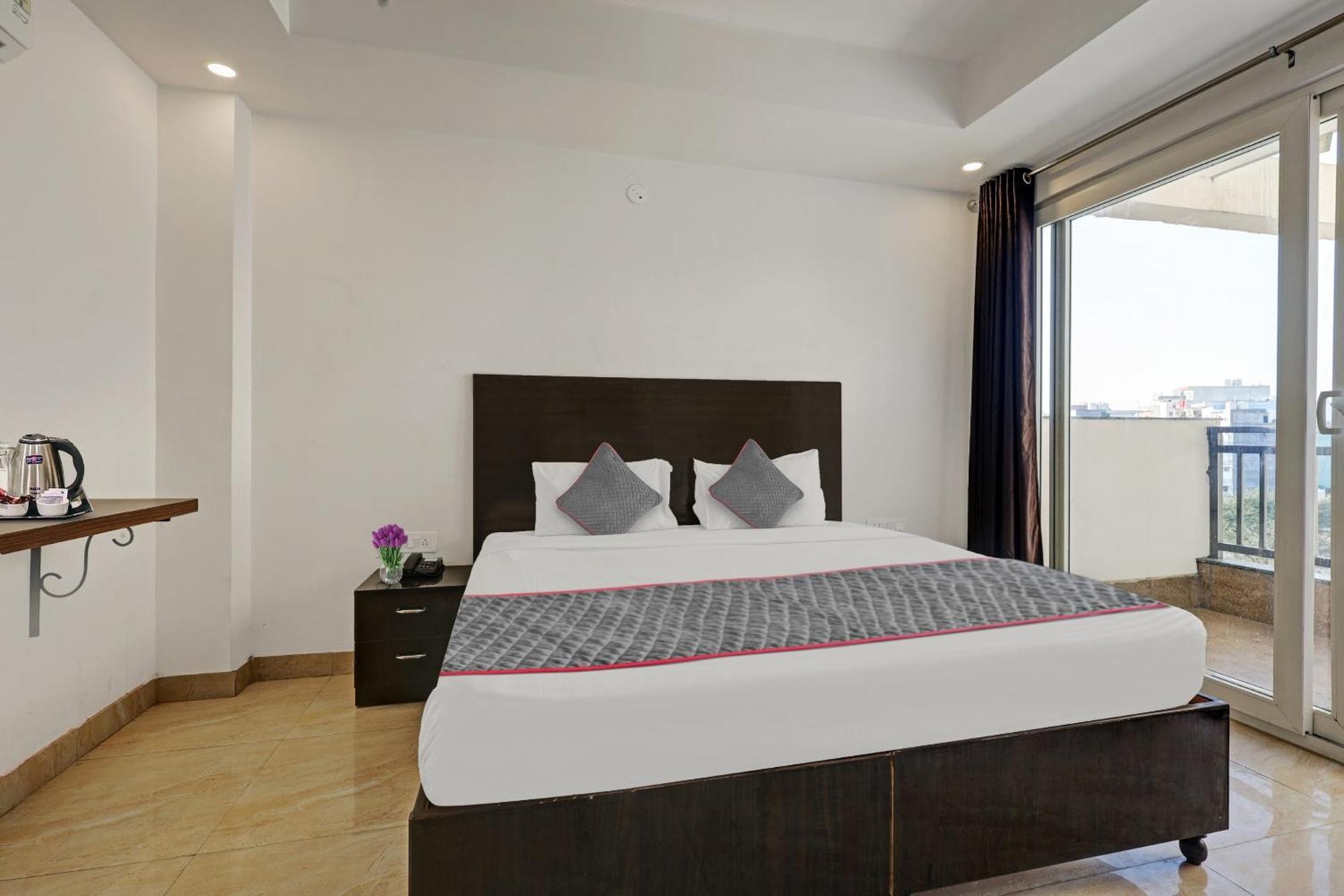 Super Townhouse Tipsyy Near Bestech Central Square Mall Gurgaon Eksteriør bilde