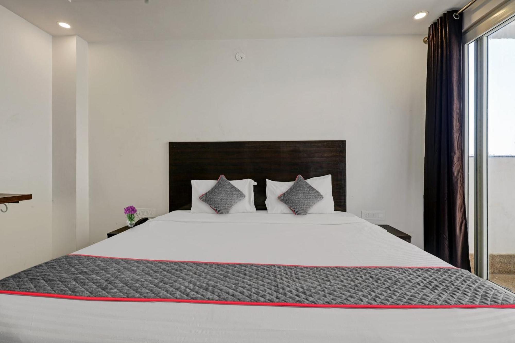 Super Townhouse Tipsyy Near Bestech Central Square Mall Gurgaon Eksteriør bilde